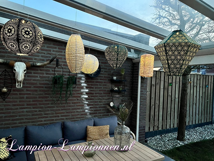 SolarAußen Lampions mit Motiv für den Garten.